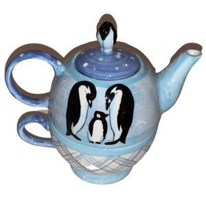 Mesa International Penguin Teapot & Cup